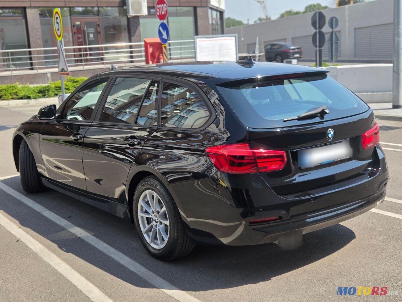 2017' BMW 3 Series photo #2