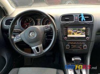 2010' Volkswagen Golf photo #4