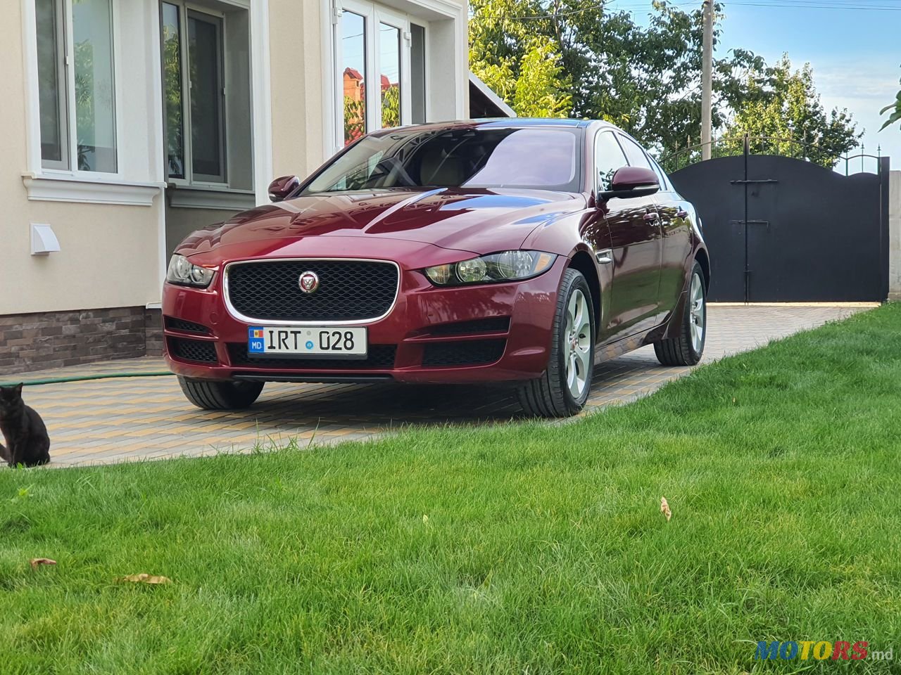 2017' Jaguar Xe photo #2