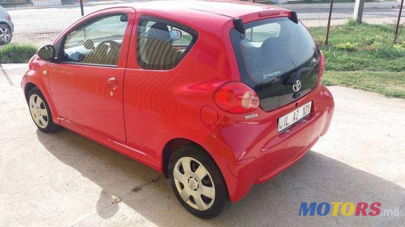 2006' Toyota Aygo photo #2