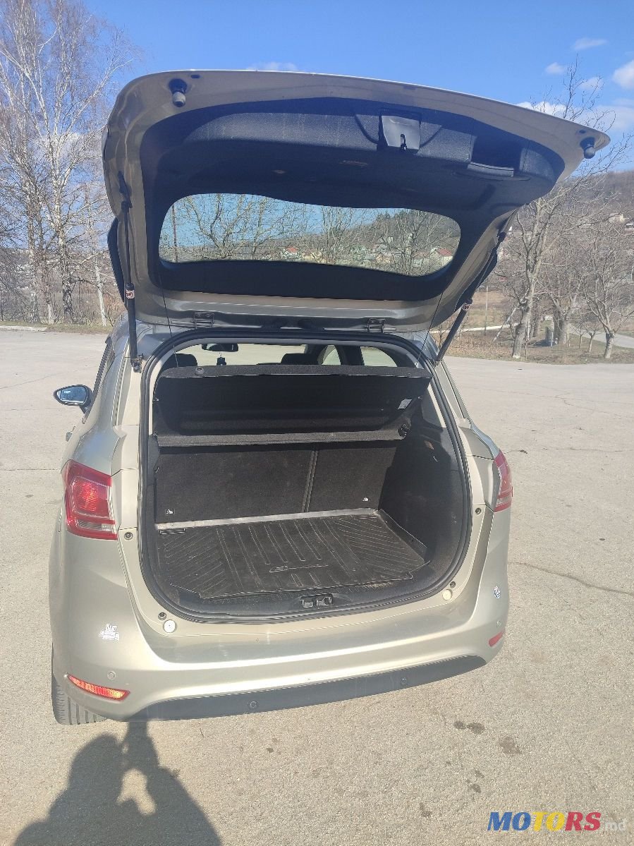 2015' Ford B-MAX photo #3