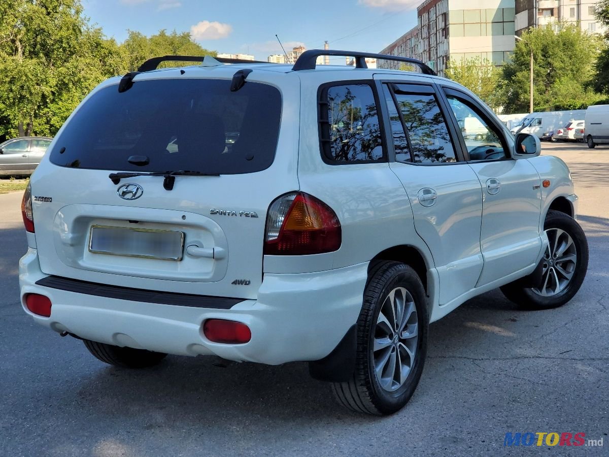 2004' Hyundai Santa Fe photo #2