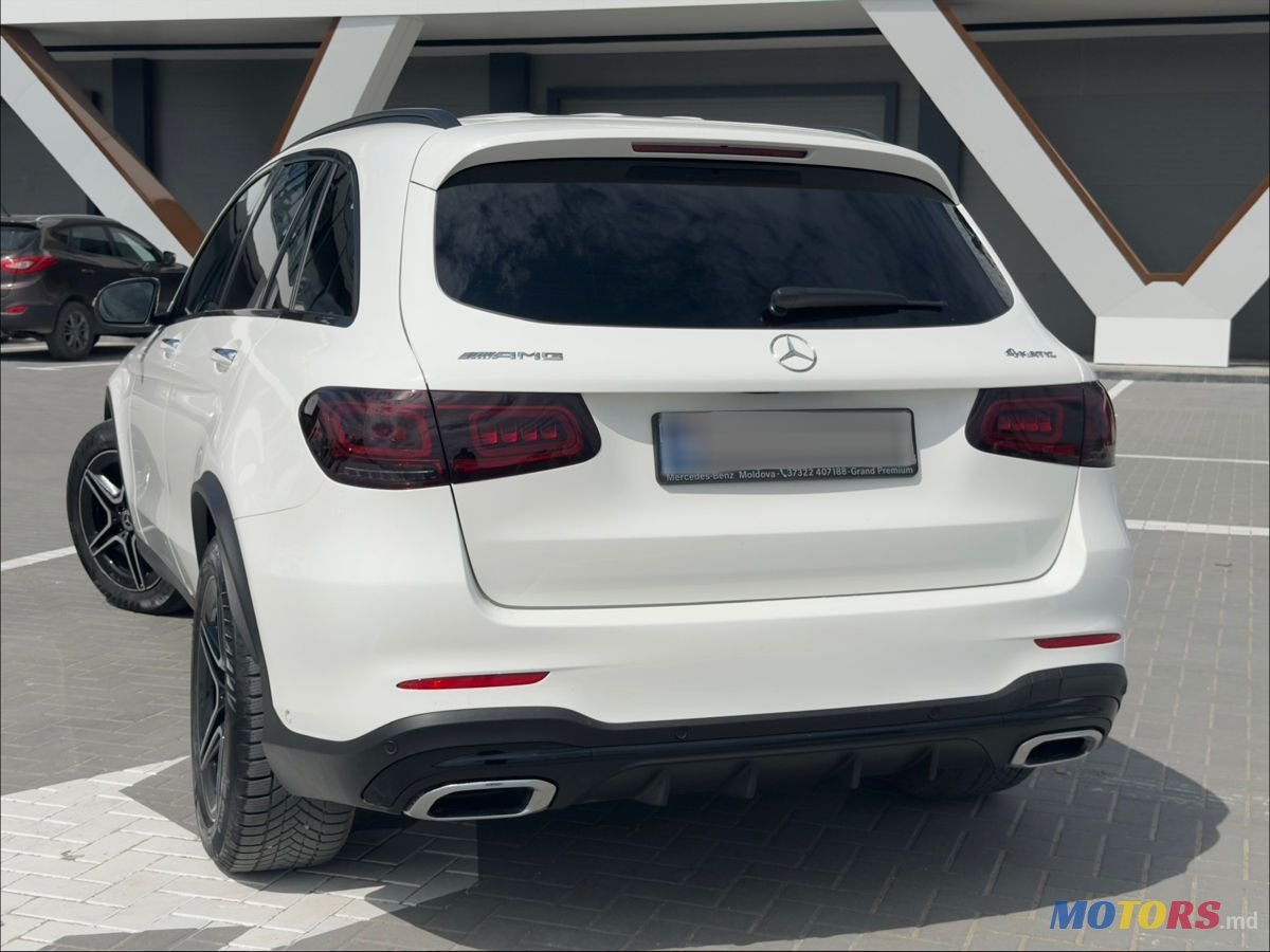 2022' Mercedes-Benz GLC photo #2