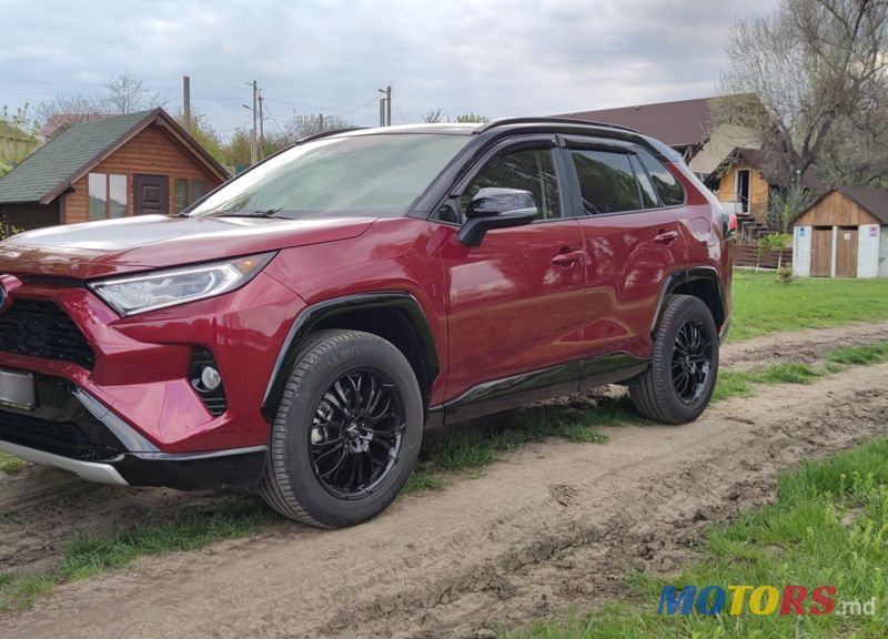 2020' Toyota RAV4 photo #2