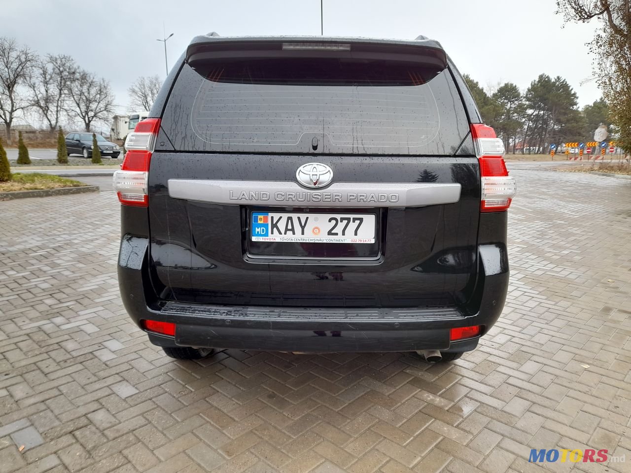 2013' Toyota Land Cruiser Prado photo #5