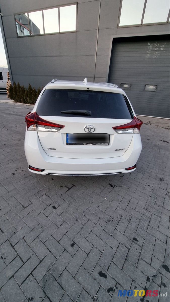 2016' Toyota Auris photo #5
