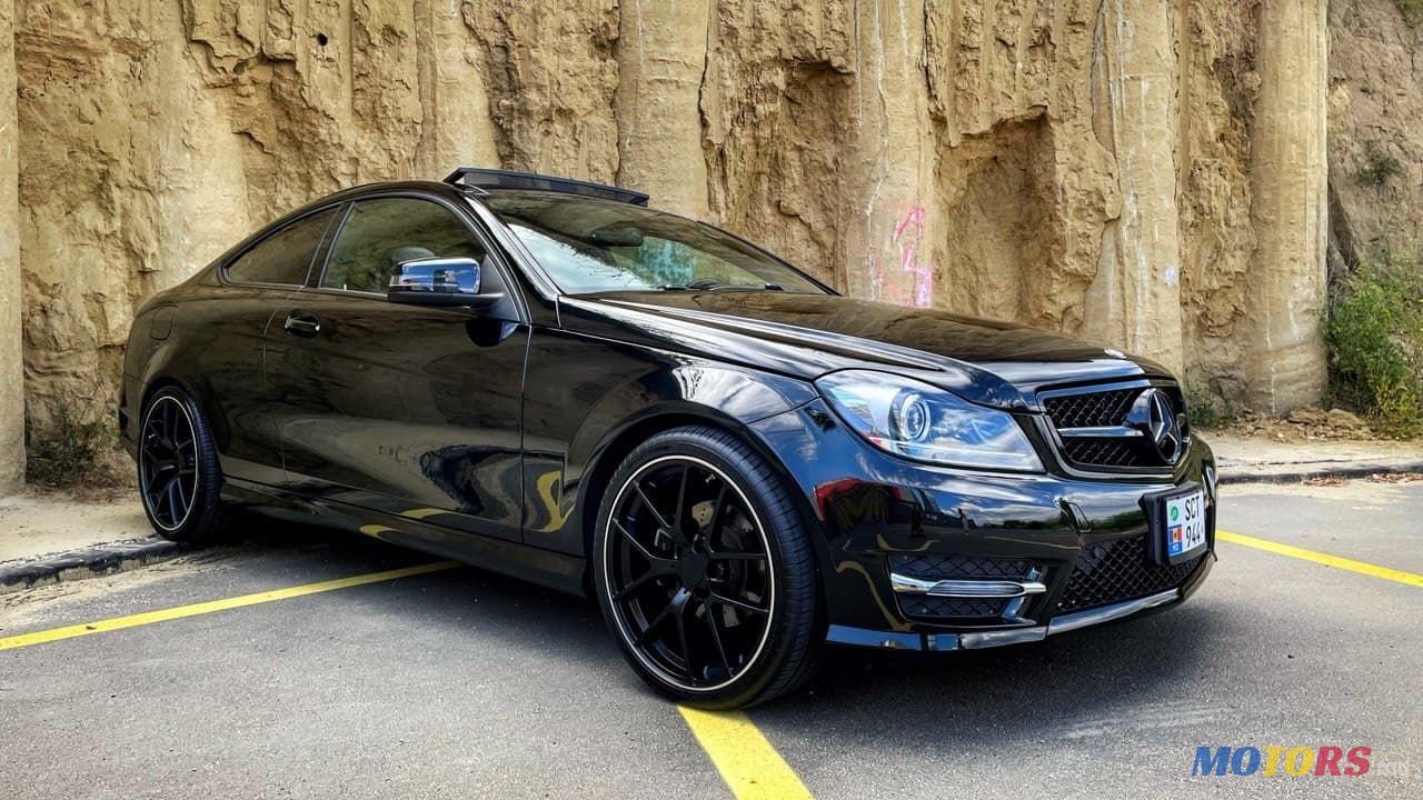 2014' Mercedes-Benz C-Class Coupe photo #1