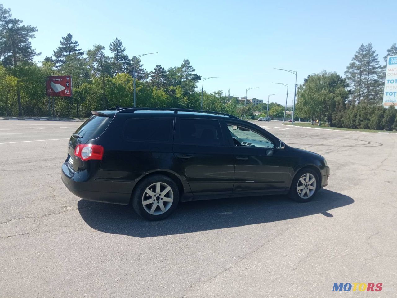 2007' Volkswagen Passat photo #5