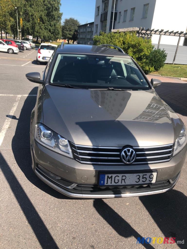 2012' Volkswagen Passat photo #4