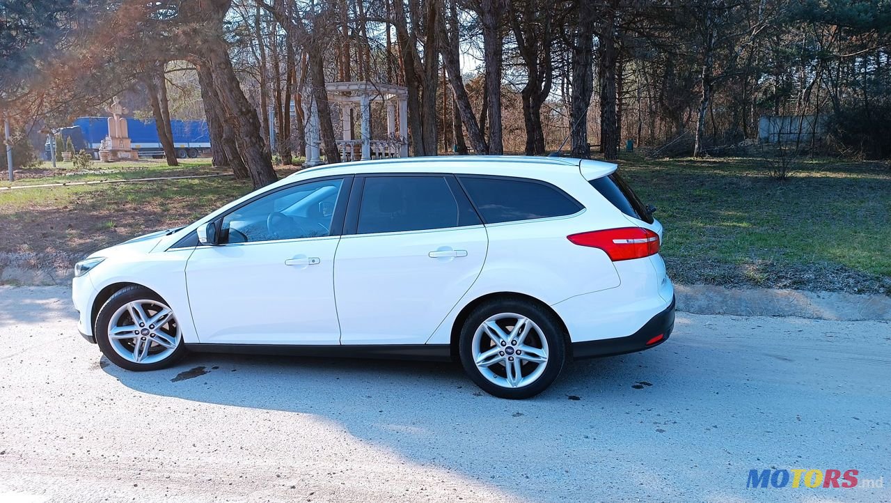 2016' Ford Focus photo #2