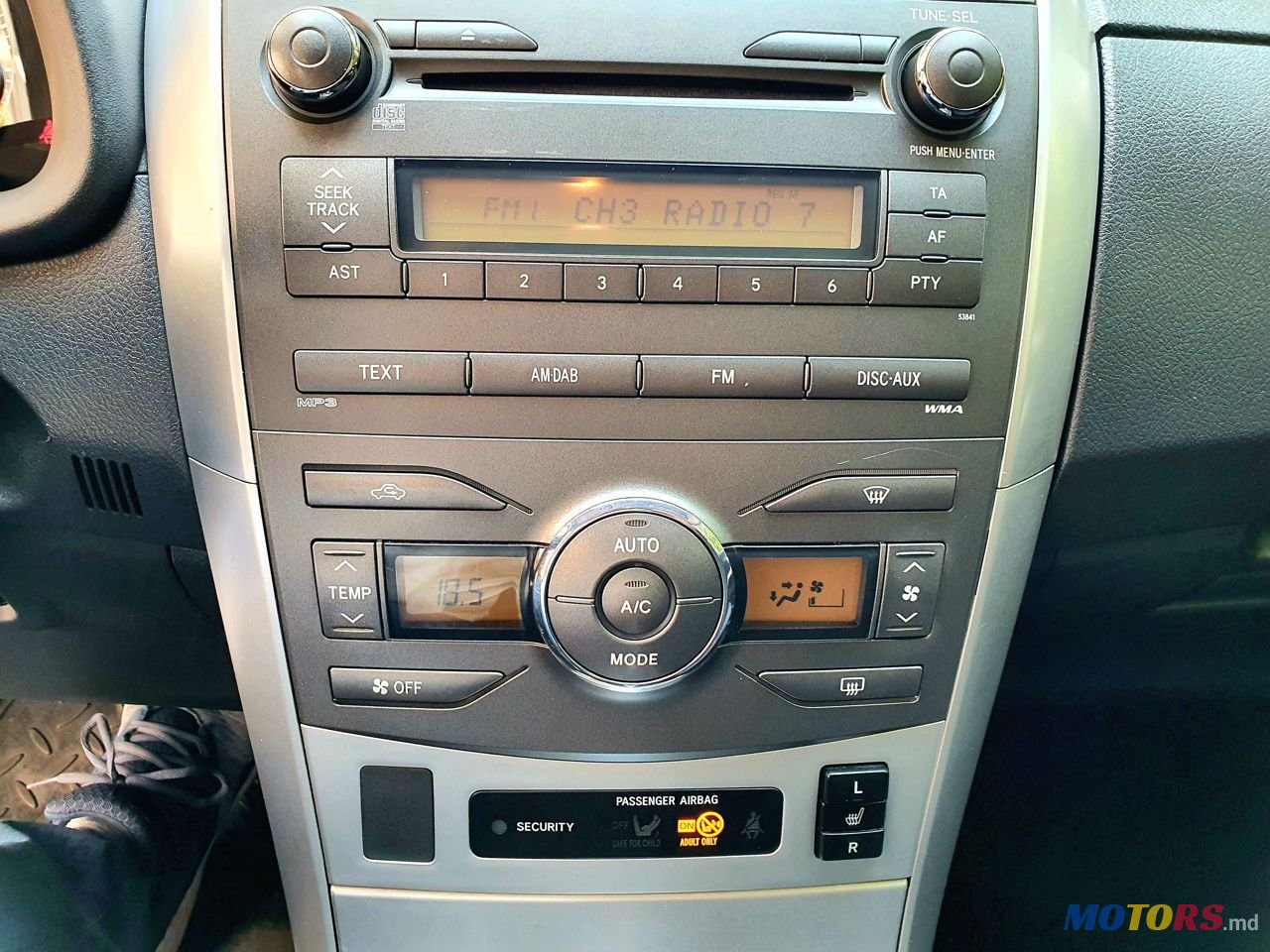 2011' Toyota Corolla photo #6