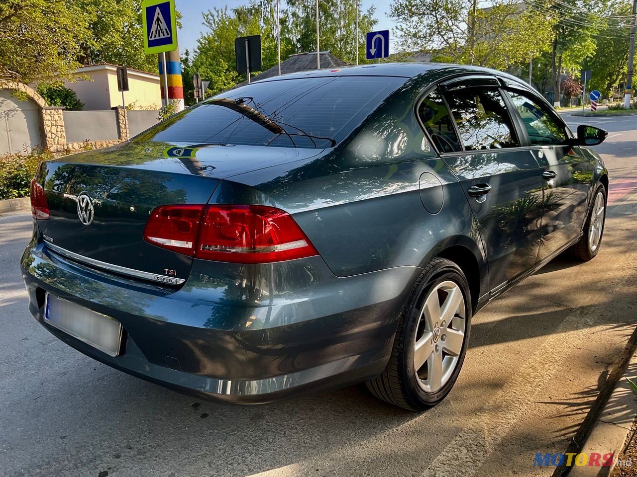 2012' Volkswagen Passat photo #5