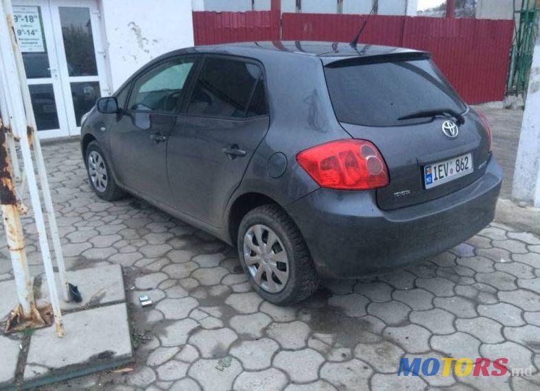 2008' Toyota Auris photo #2