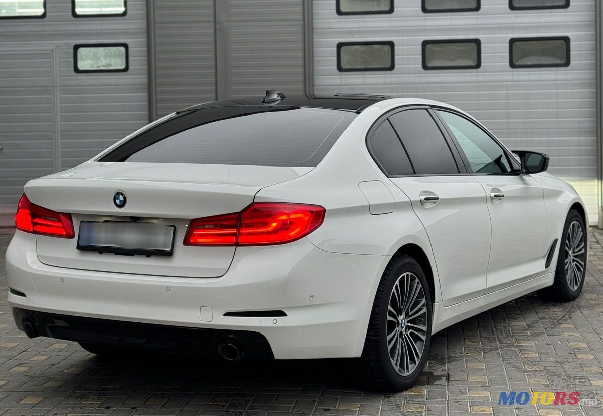 2018' BMW 5 Series photo #4