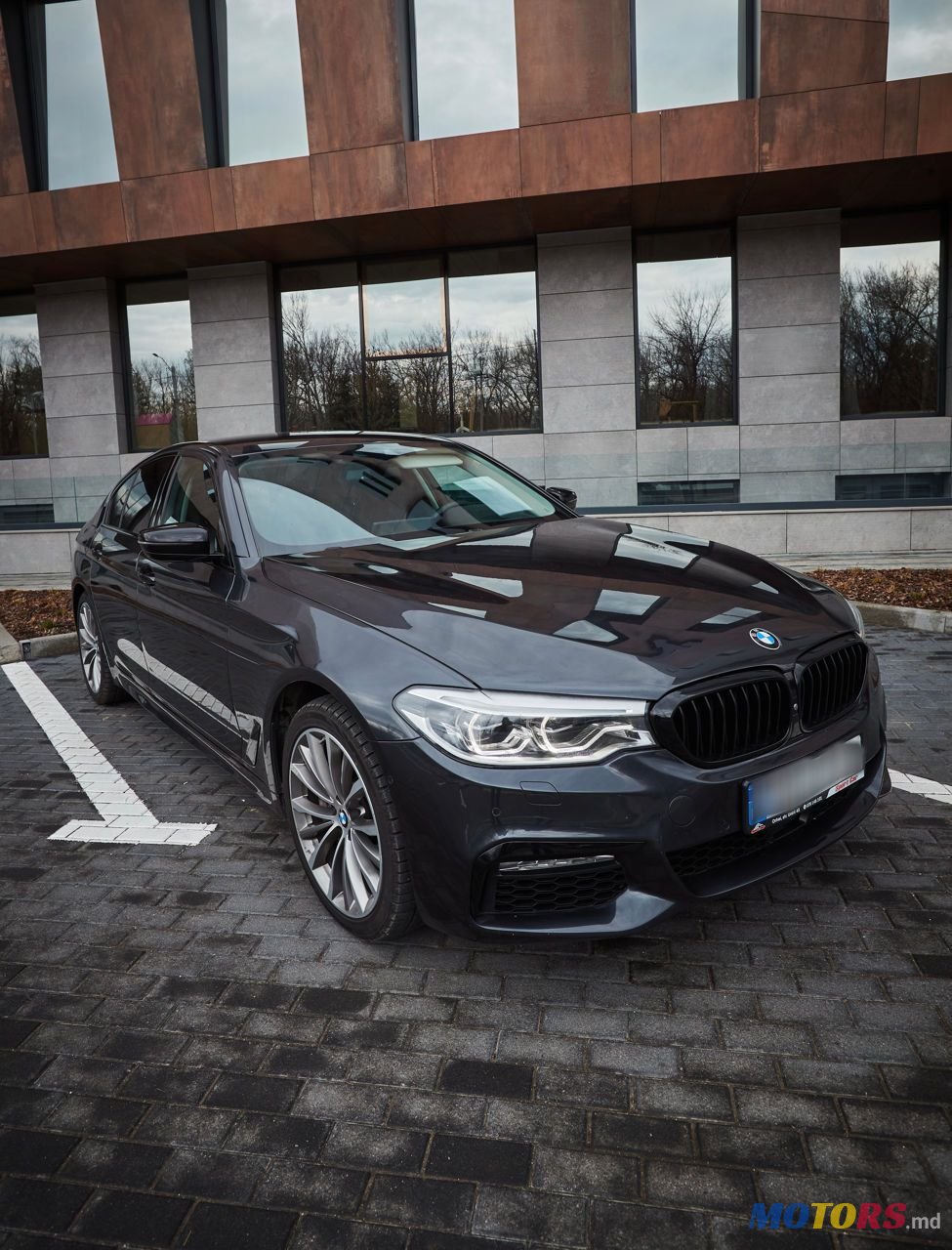 2017' BMW 5 Series photo #1