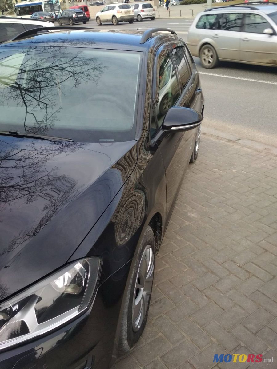 2016' Volkswagen Golf photo #3