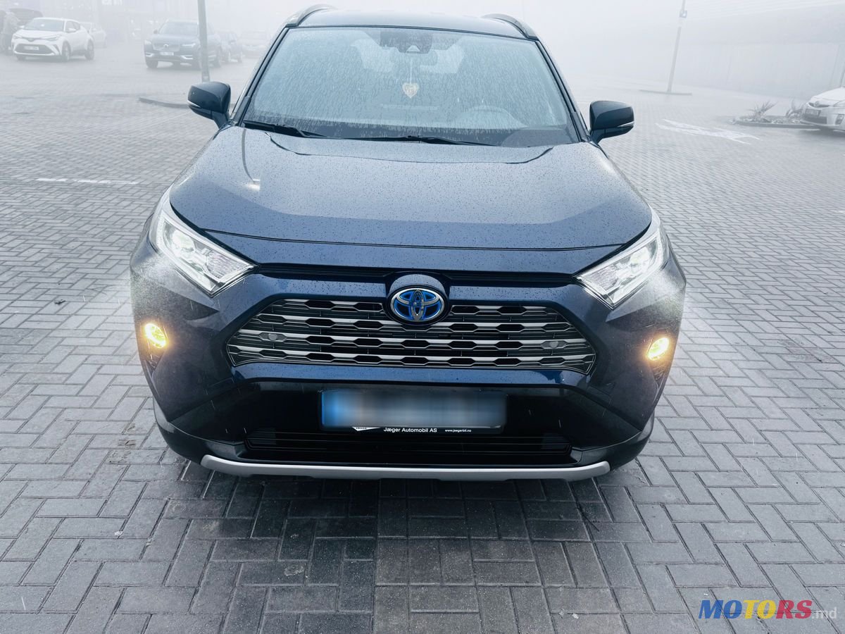 2019' Toyota RAV4 photo #1