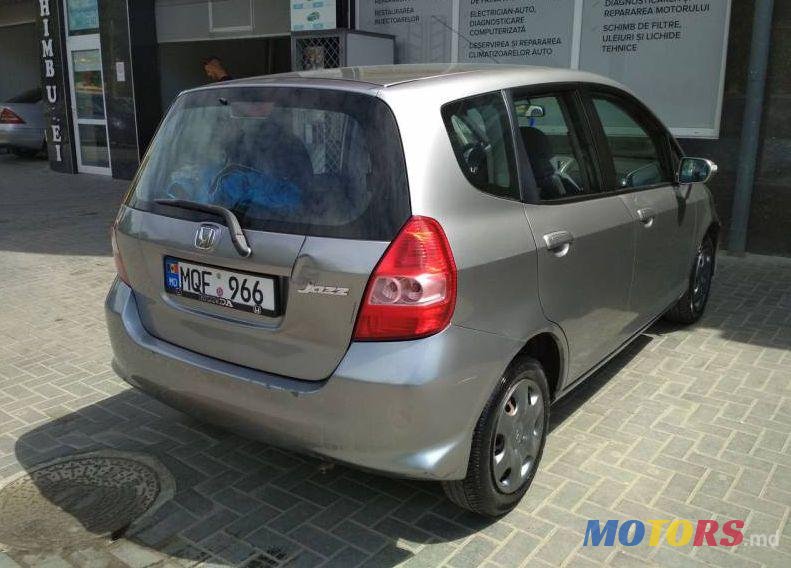 2005' Honda Jazz photo #2
