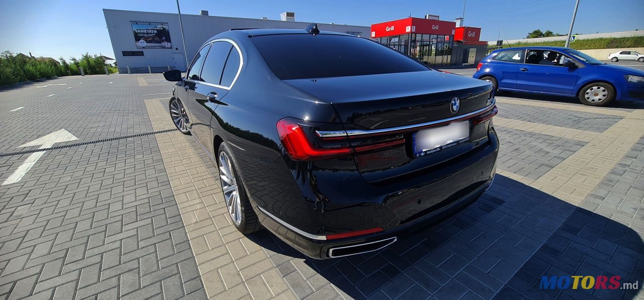 2019' BMW 7 Series photo #1