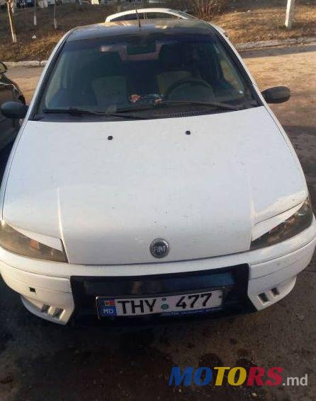 2002' Fiat Punto photo #1