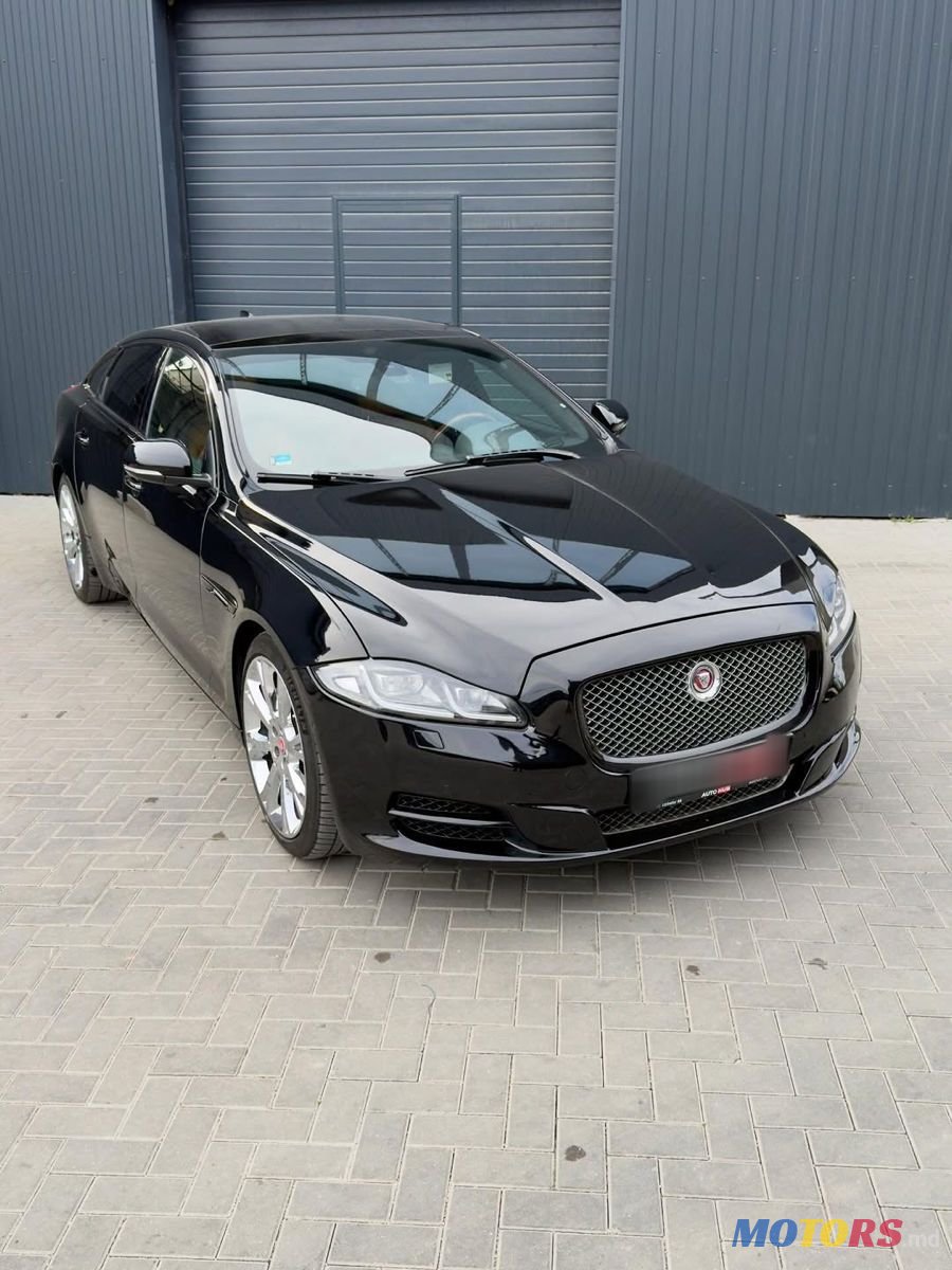 2016' Jaguar XJ photo #2