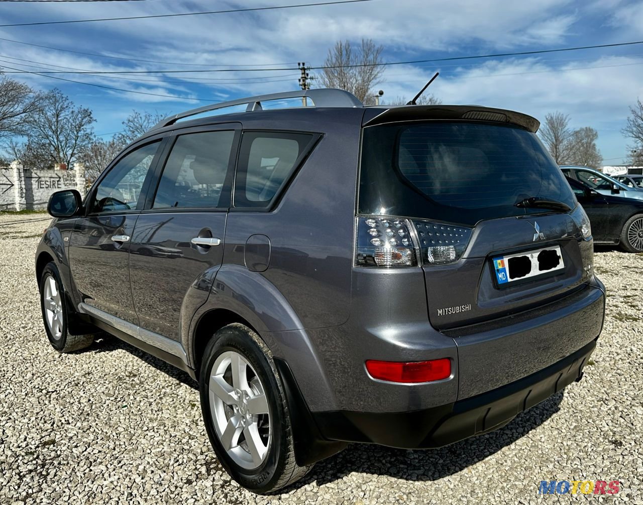 2009' Mitsubishi Outlander photo #5
