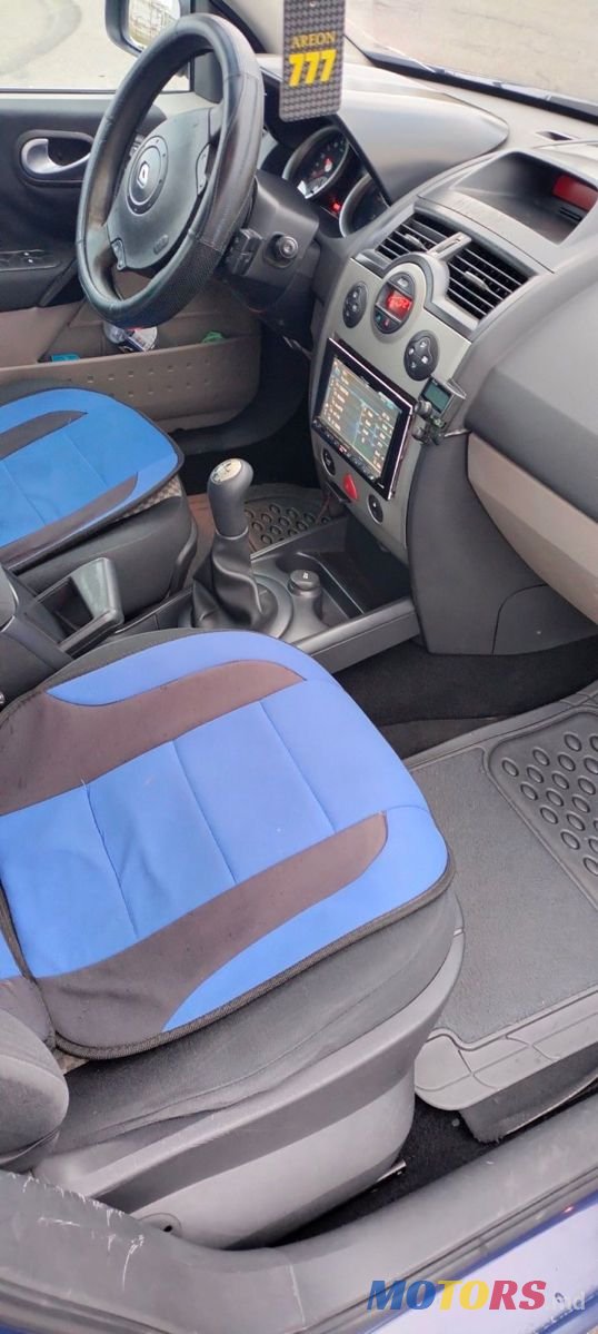 2004' Renault Megane photo #4