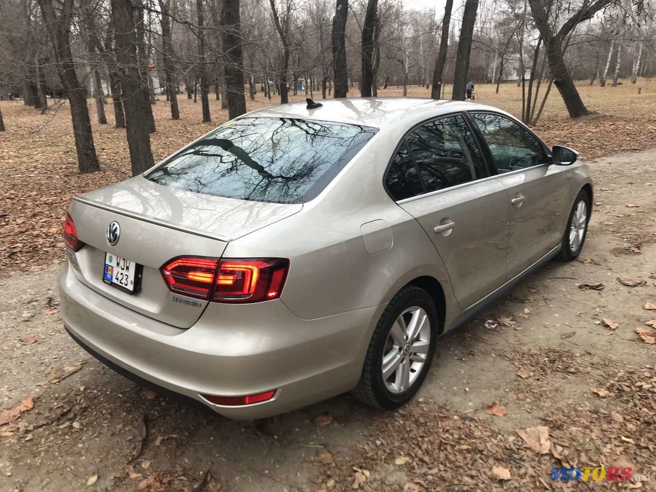 2012' Volkswagen Jetta photo #2