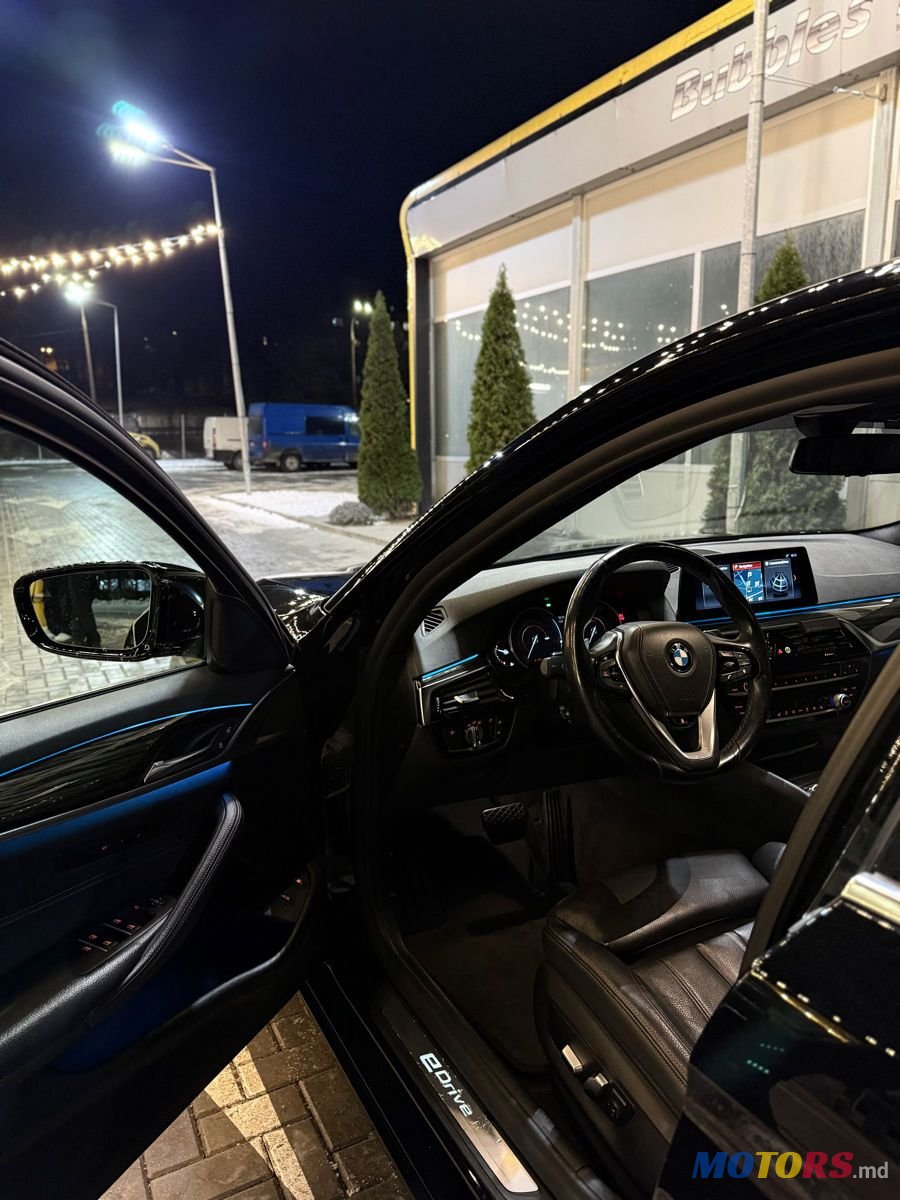 2018' BMW 5 Series photo #6