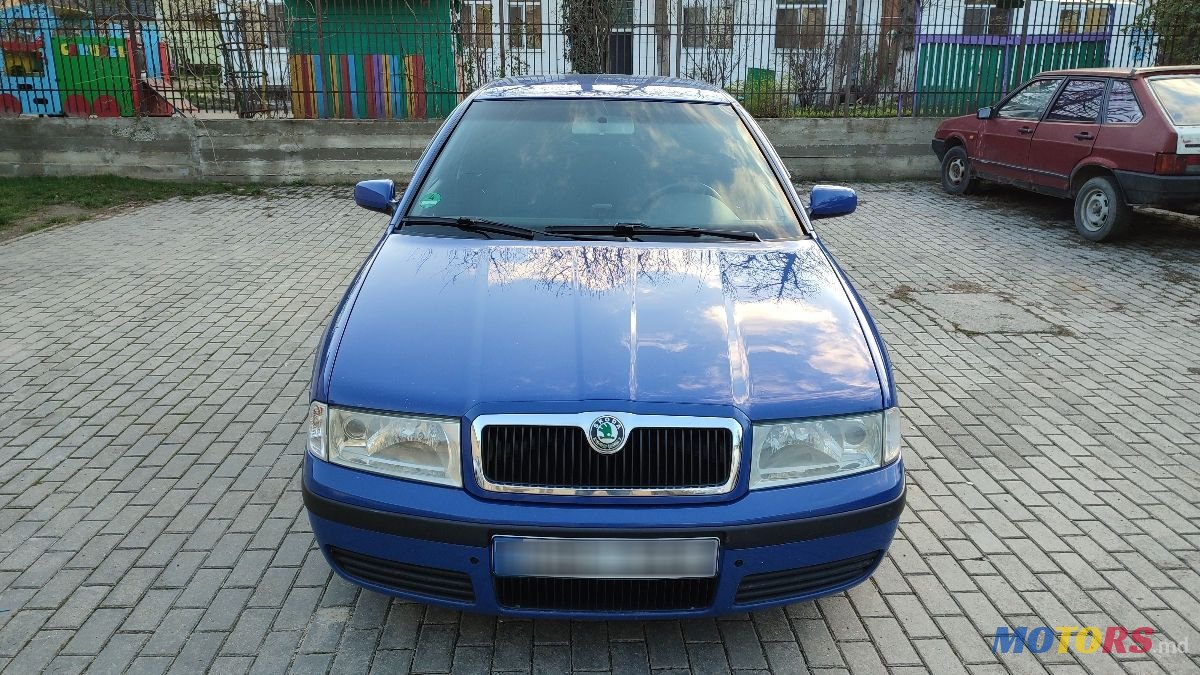 2002' Skoda Octavia photo #1