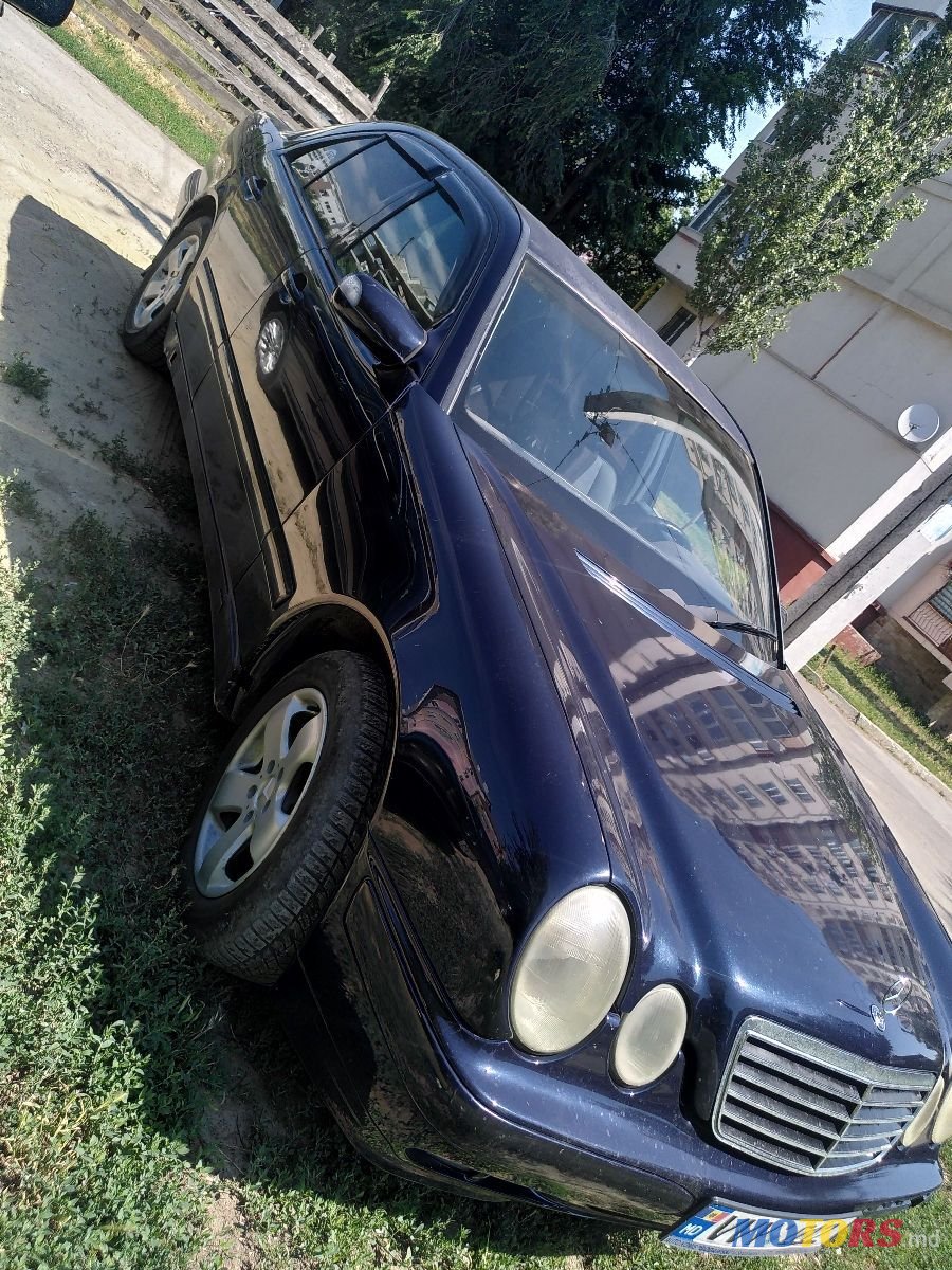 2001' Mercedes-Benz E-Class photo #2