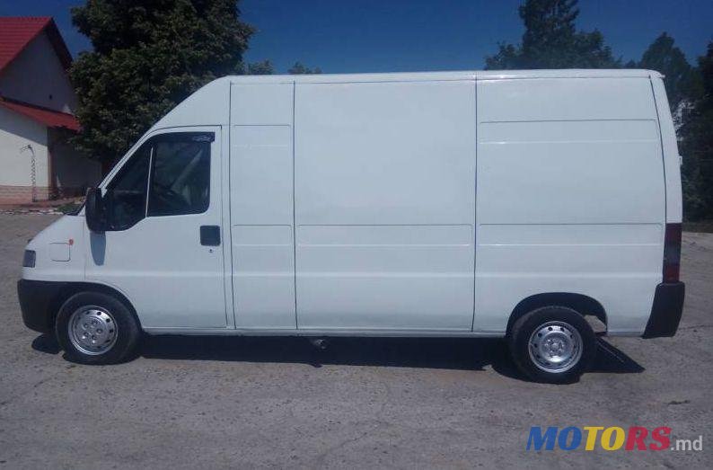 2001' Peugeot Partner photo #1