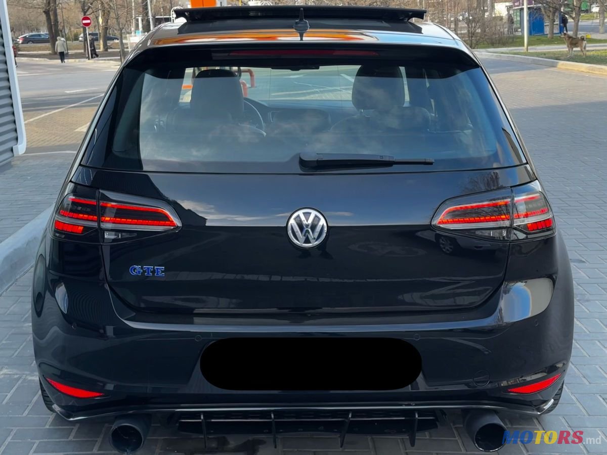 2015' Volkswagen Golf photo #6