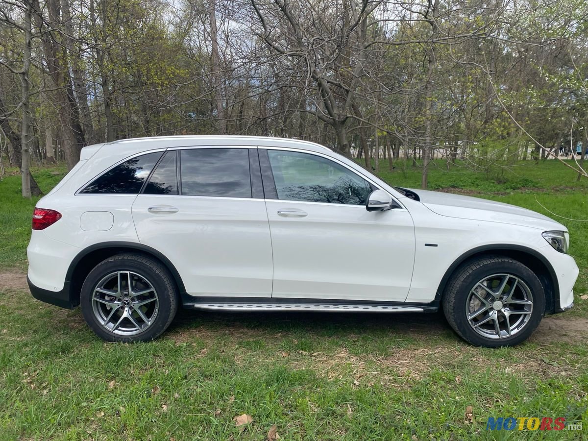 2019' Mercedes-Benz GLC photo #4