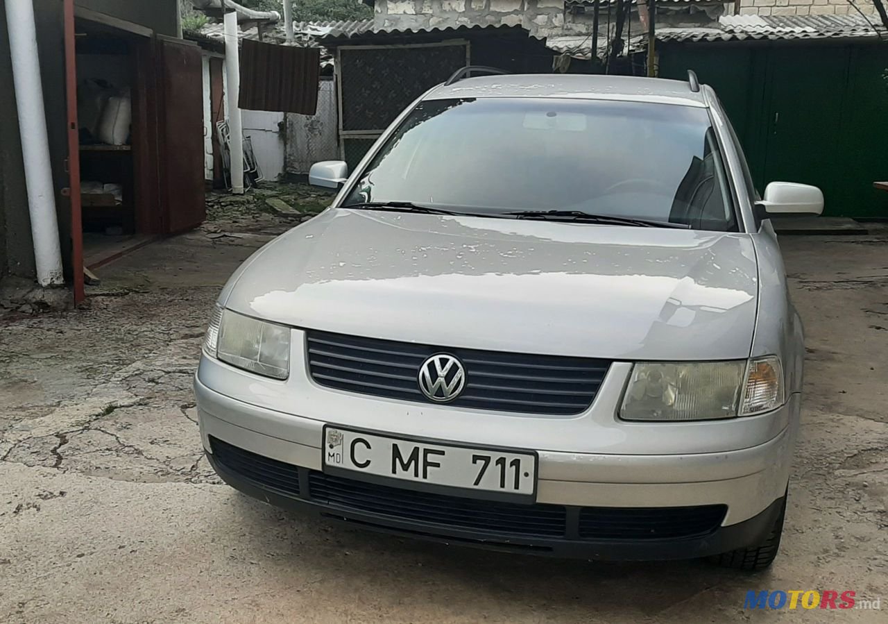 2000' Volkswagen Passat photo #1