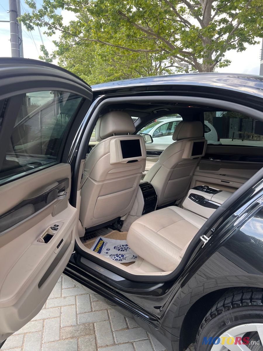 2009' BMW 7 Series photo #5