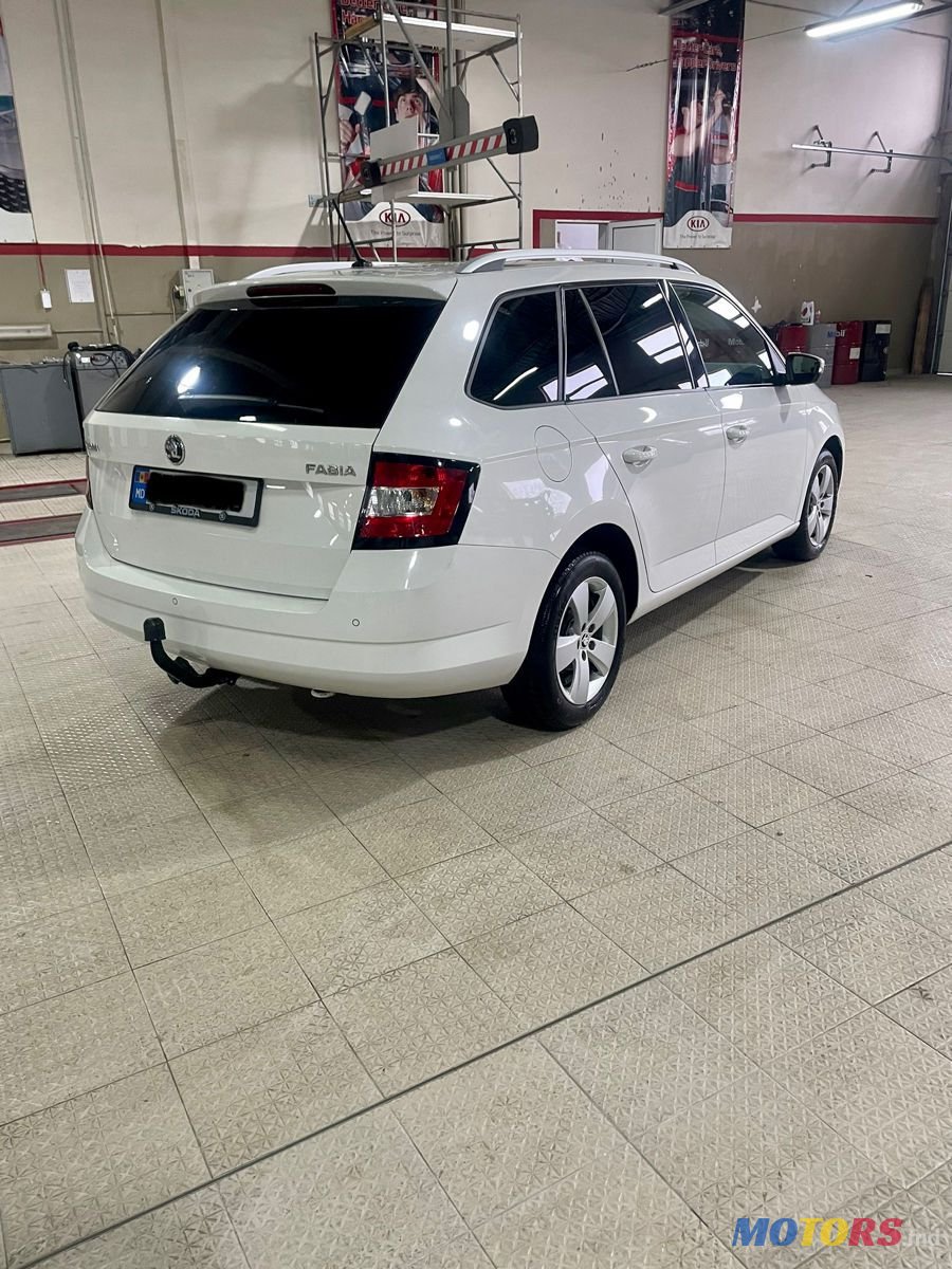 2015' Skoda Fabia photo #5