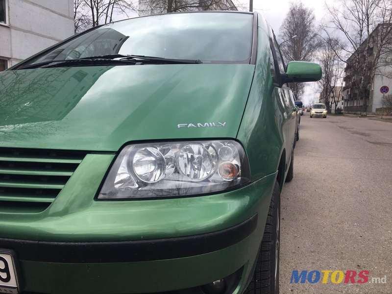 2001' Volkswagen Sharan photo #2