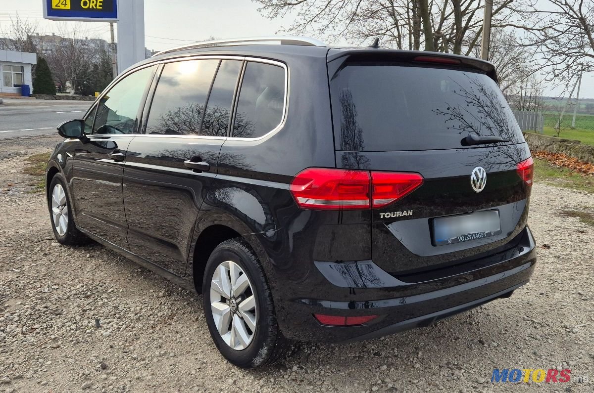 2016' Volkswagen Touran photo #5