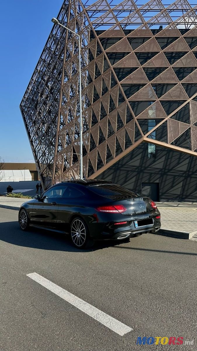 2017' Mercedes-Benz C-Class photo #5