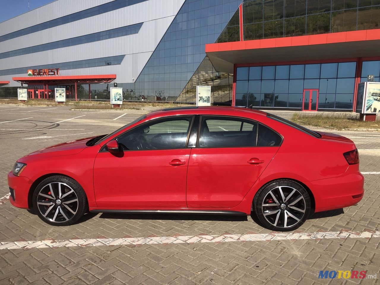 2012' Volkswagen Jetta photo #5