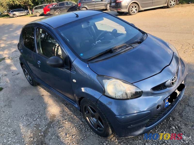 2008' Toyota Aygo photo #3