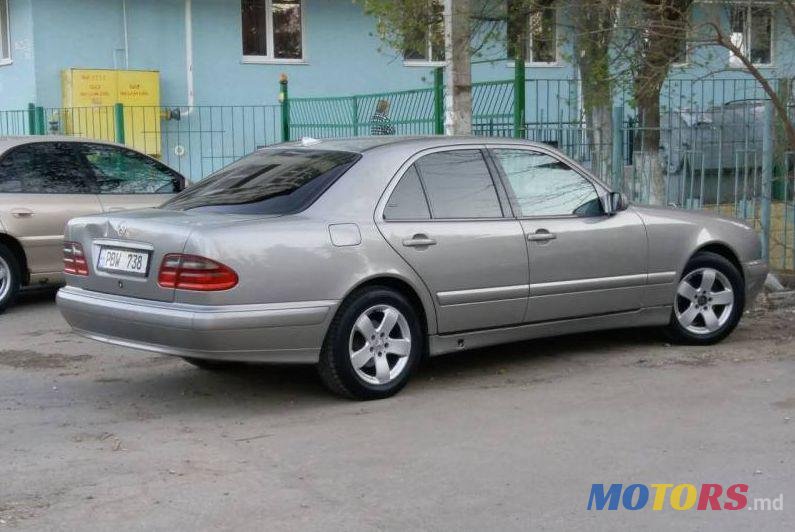 2000' Mercedes-Benz E photo #1