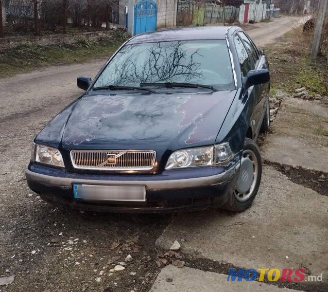 2000' Volvo S40 photo #1