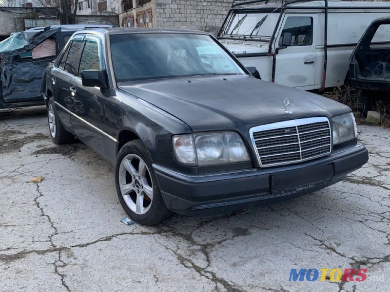 1994' Mercedes-Benz W124 photo #1