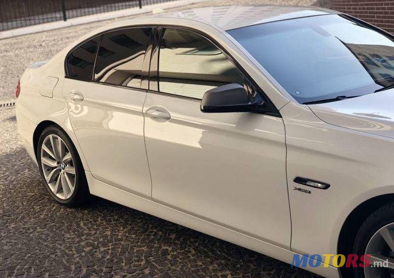 2013' BMW 5 photo #1