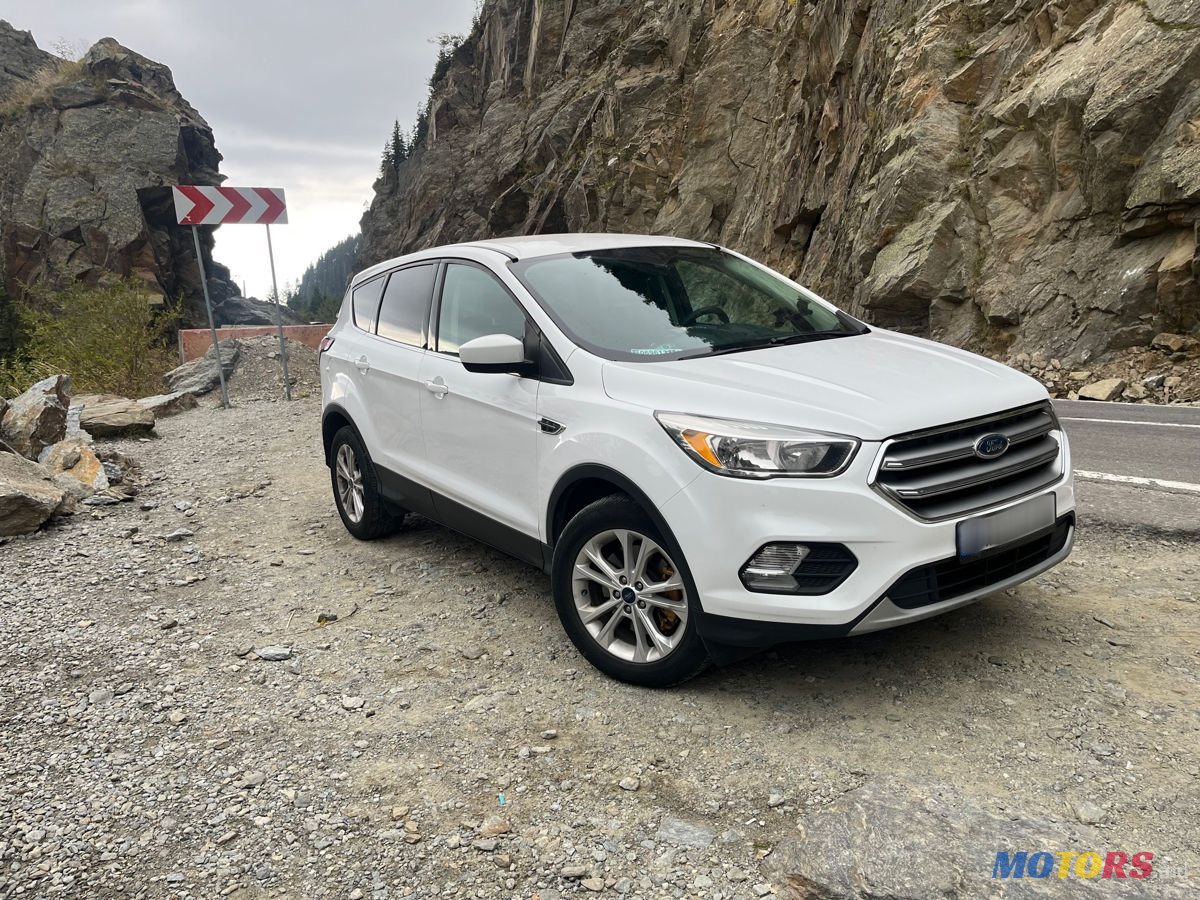 2017' Ford Escape photo #5
