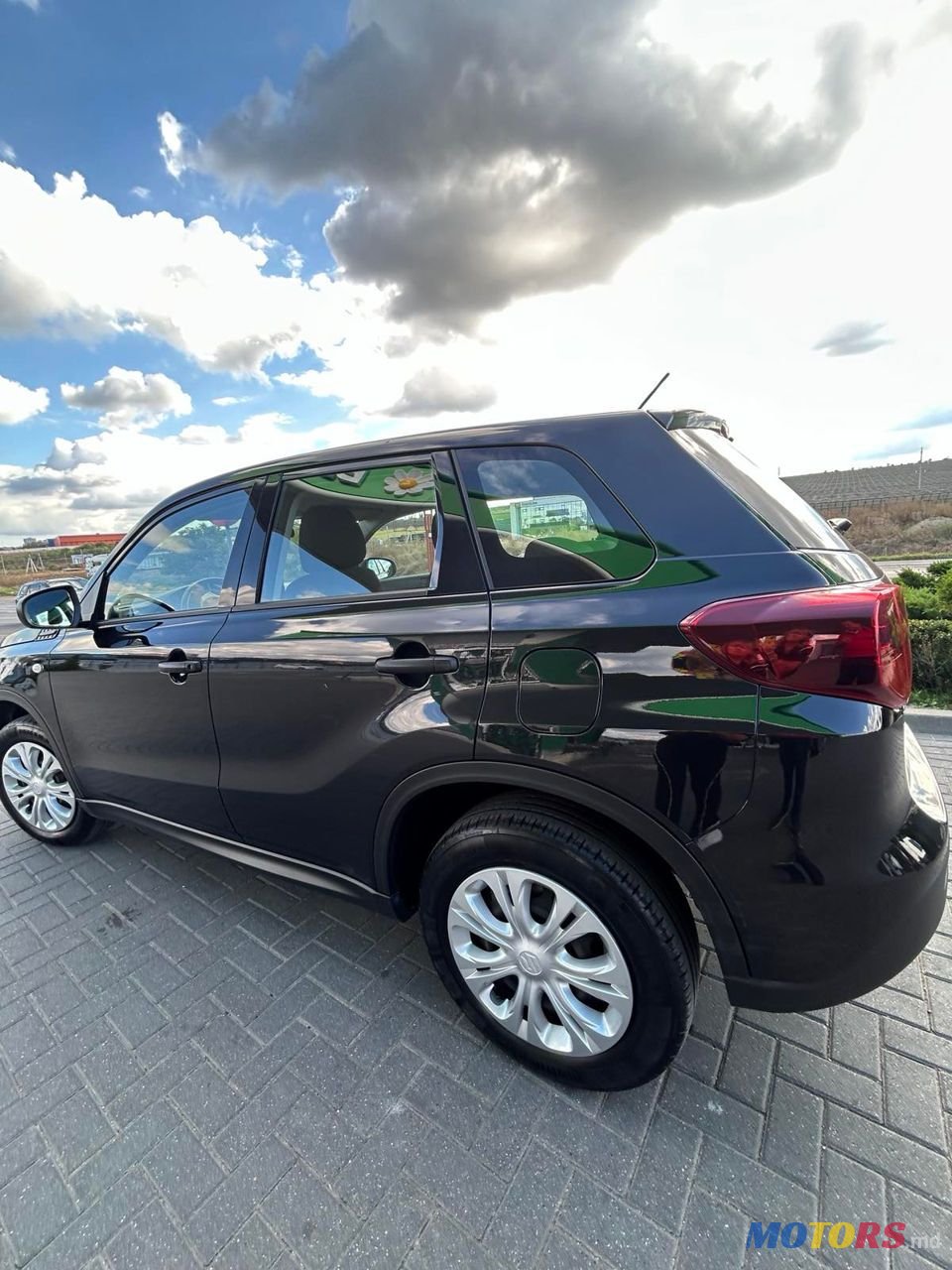 2021' Suzuki Vitara photo #3