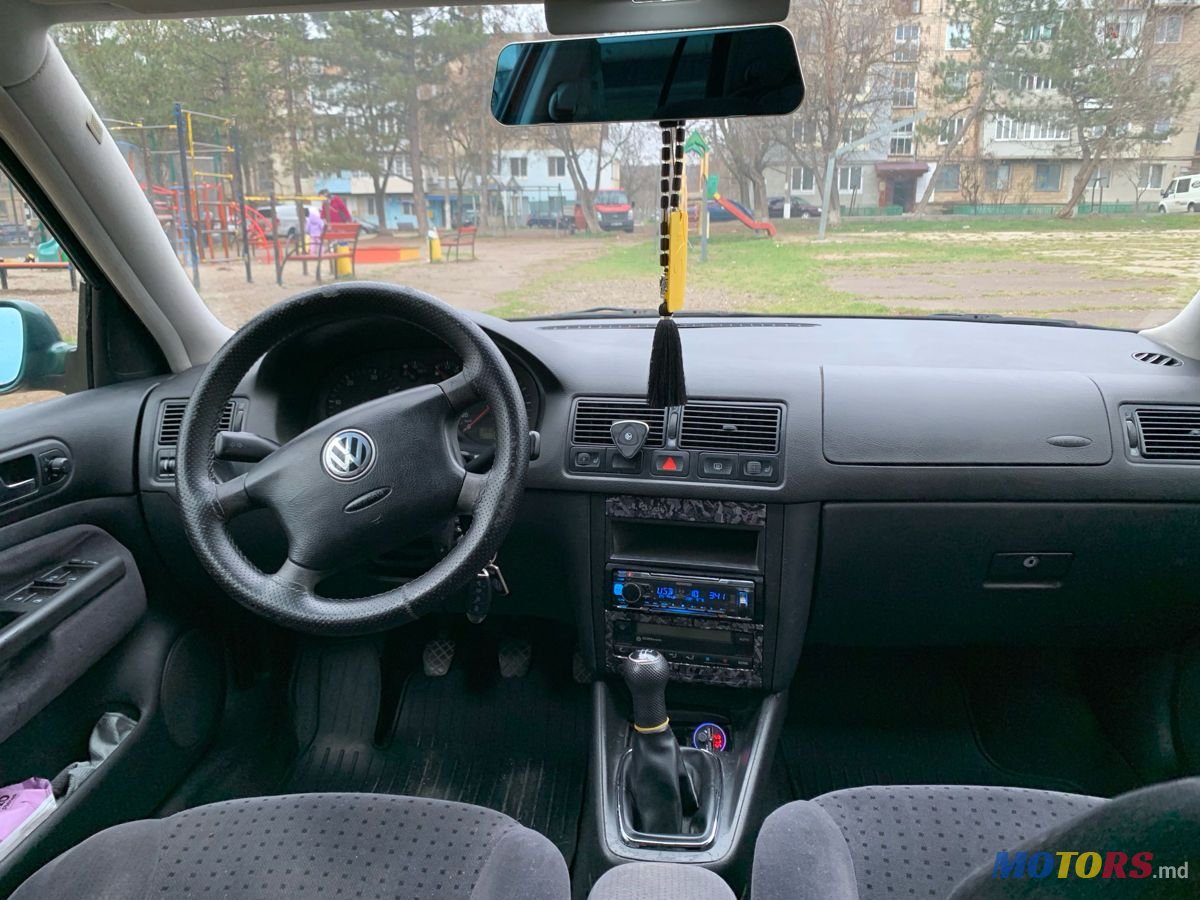 1999' Volkswagen Golf photo #5