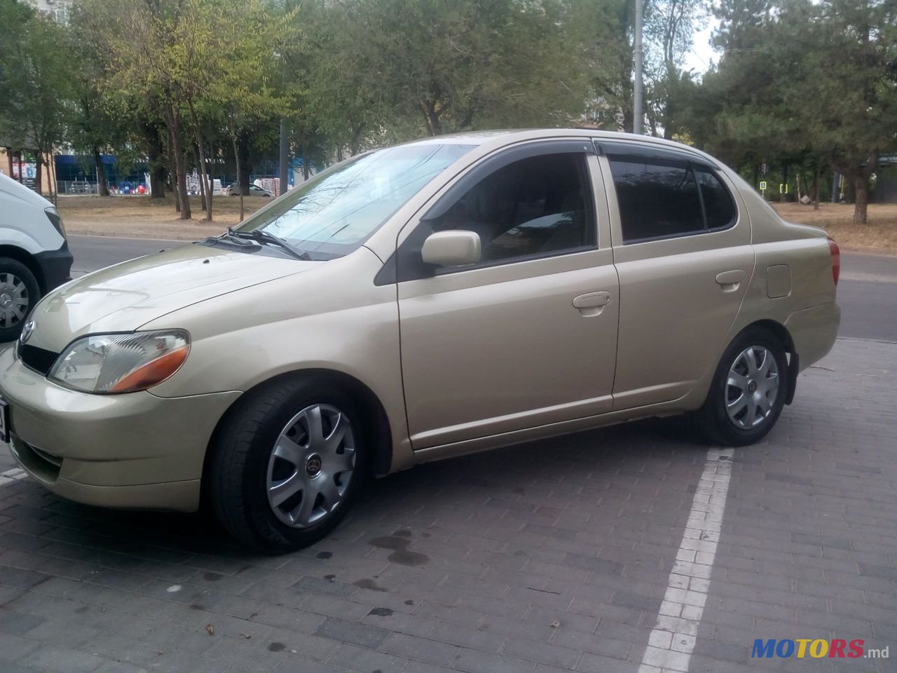 2001' Toyota Yaris photo #3